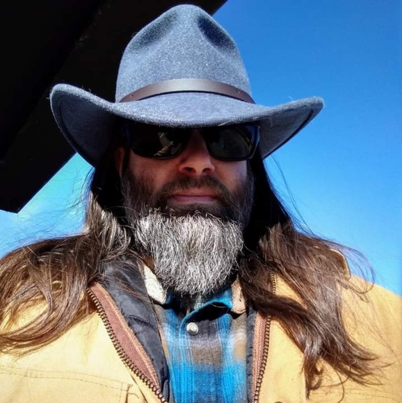 Meet your Posher, Spencer - Picture 3 of 5